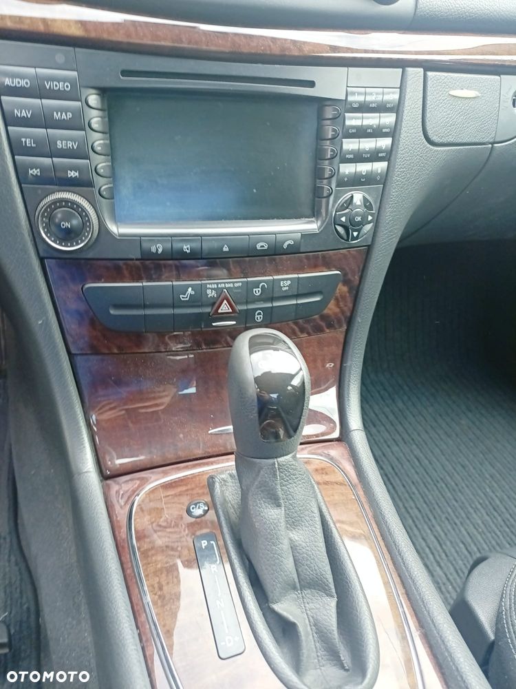 Mercedes-Benz Klasa E - 9