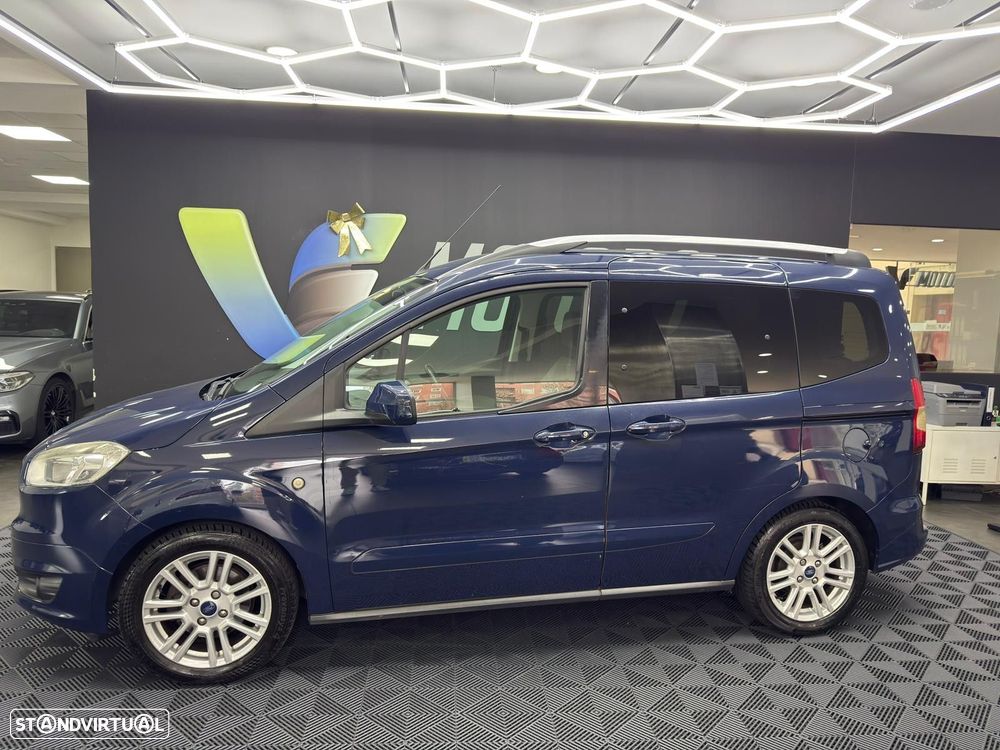 Ford Tourneo Courier 1.0 EcoBoost Titanium - 2