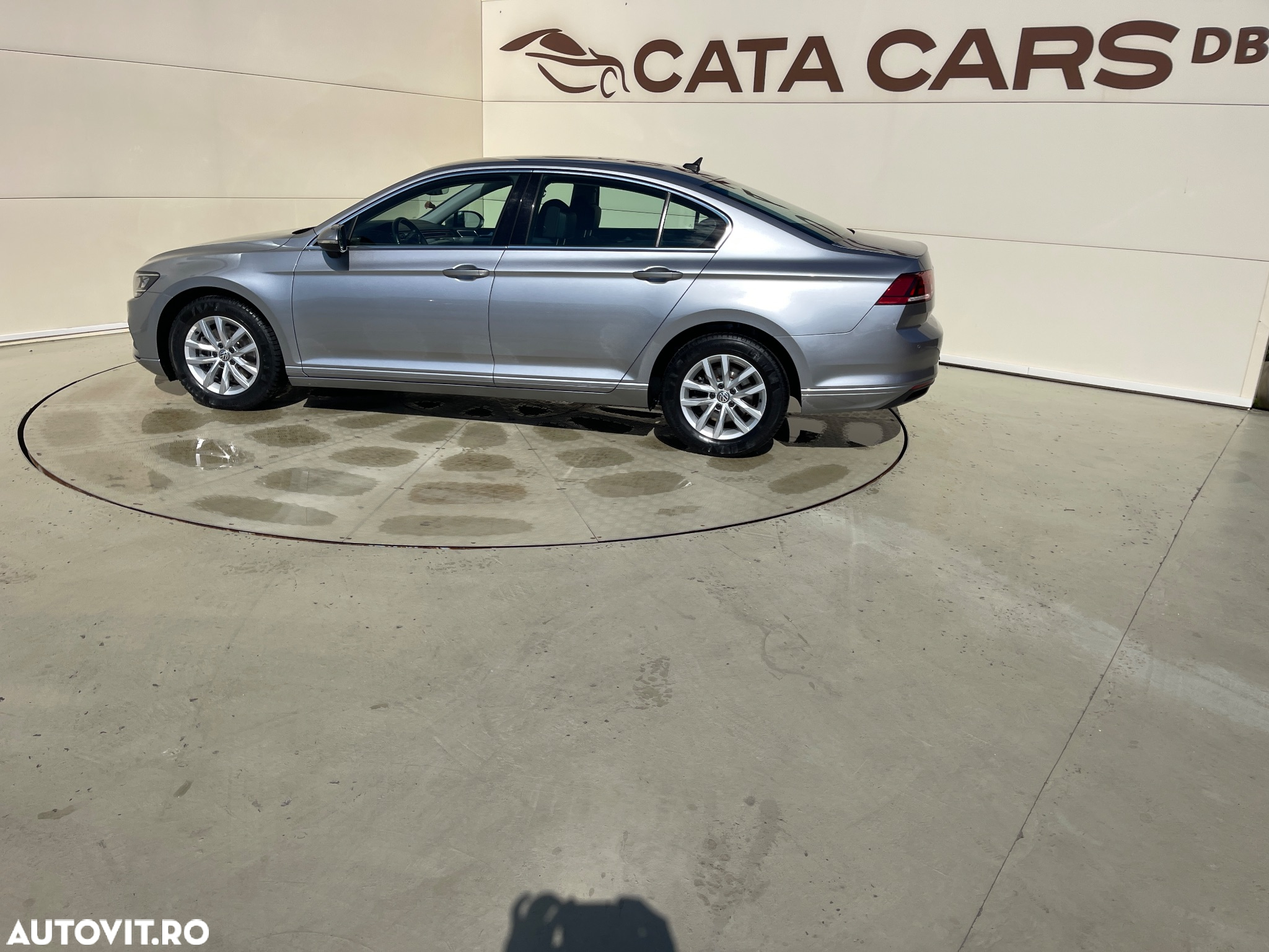 Volkswagen Passat - 9