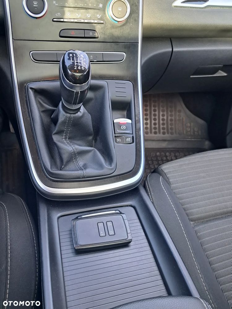 Renault Scenic - 13