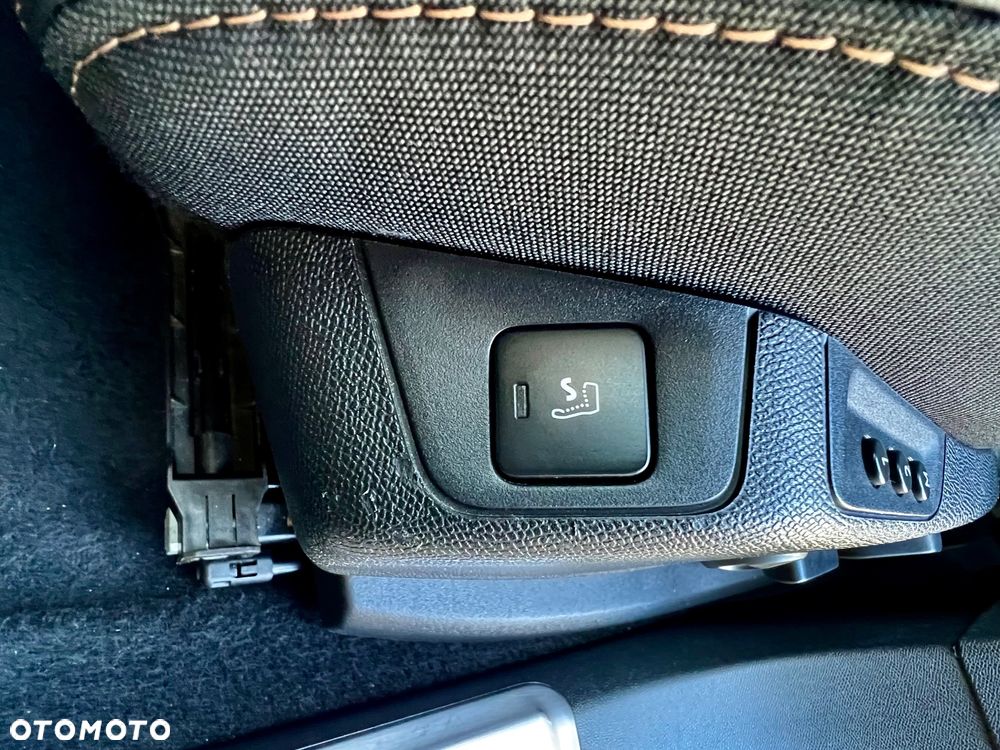 Peugeot 5008 2.0 BlueHDI GT S&S EAT8 - 32