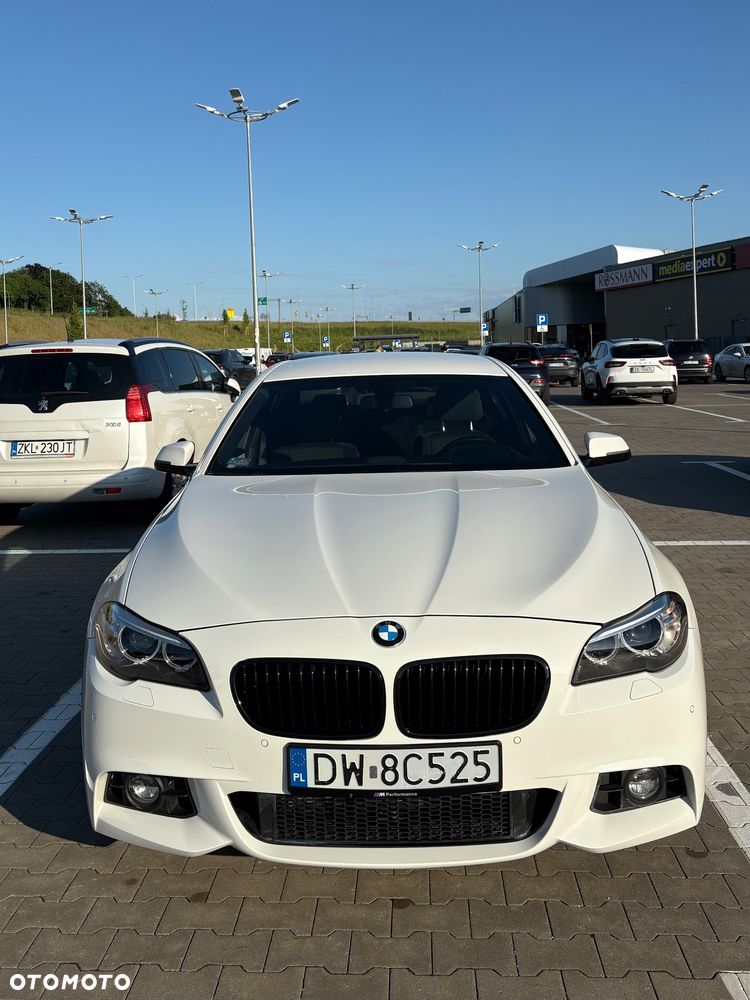 BMW Seria 5 525d xDrive - 1