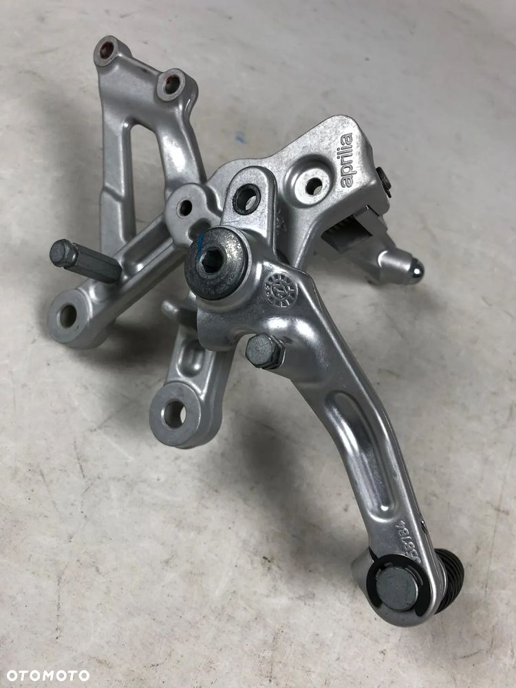 Aprilia RSV4 1000 Prawy Set Kierowcy Podnóżek Dźwignia - 7