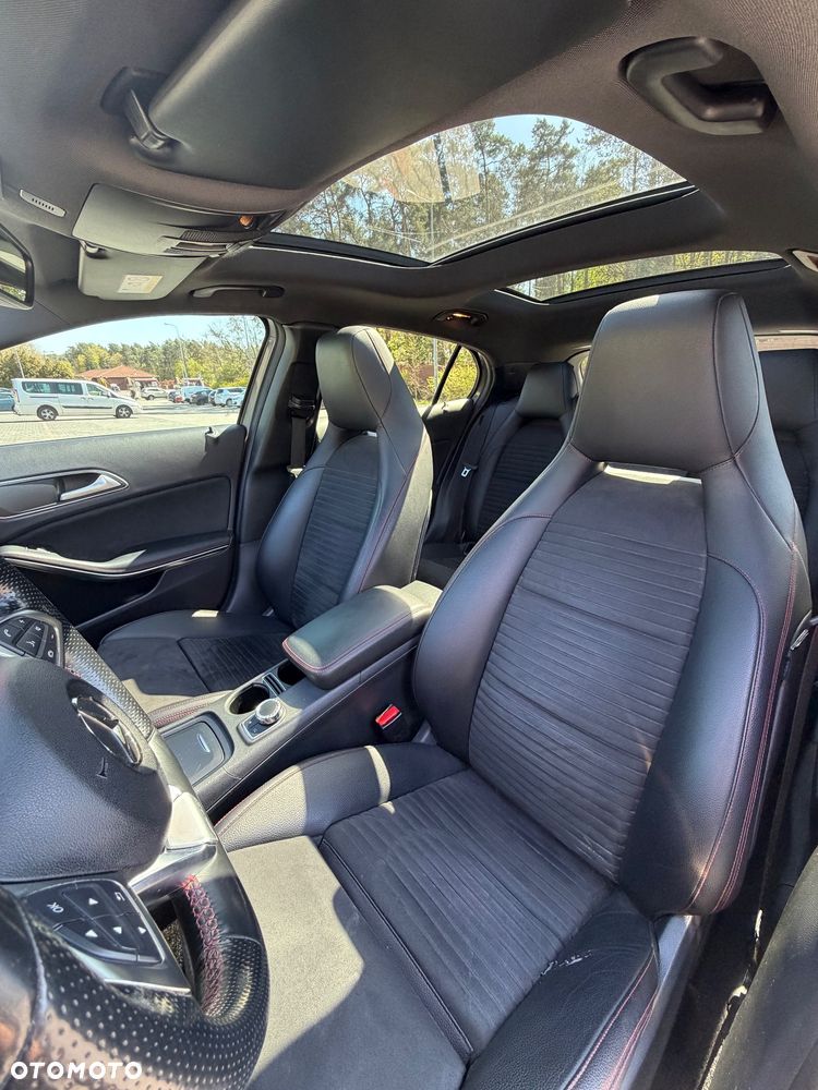 Mercedes-Benz GLA 250 4-Matic - 12