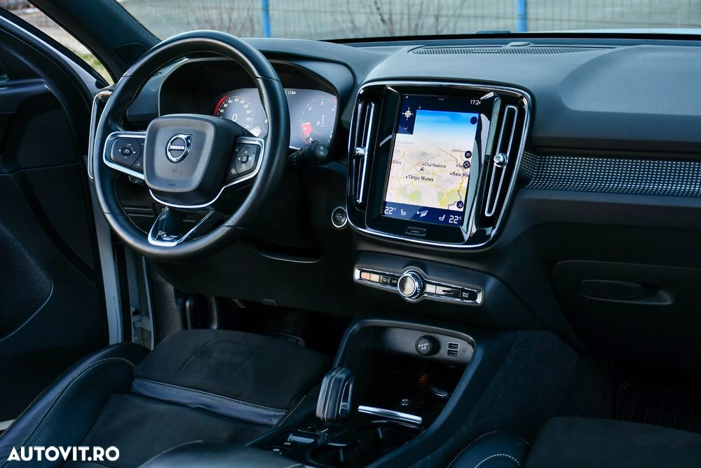 Volvo XC 40 D4 AWD Geartronic R-Design - 17