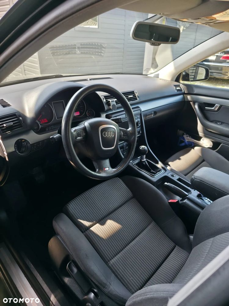 Audi A4 Avant 2.0 TDI - 10