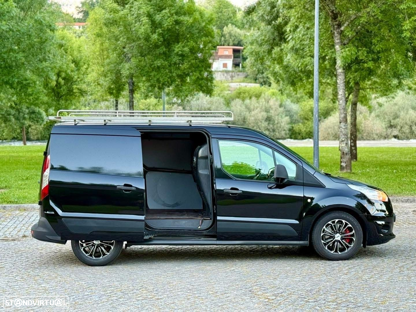 Ford Transit Connect Outro - 13