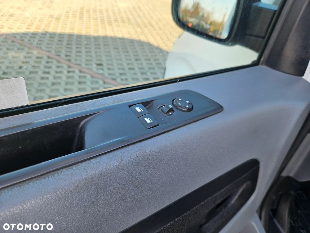 Toyota Proace  , Salon Polska, 3 osobowy - 26