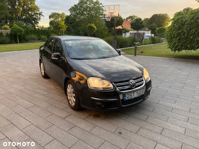 Volkswagen Jetta 1.9 TDI Comfortline - 3
