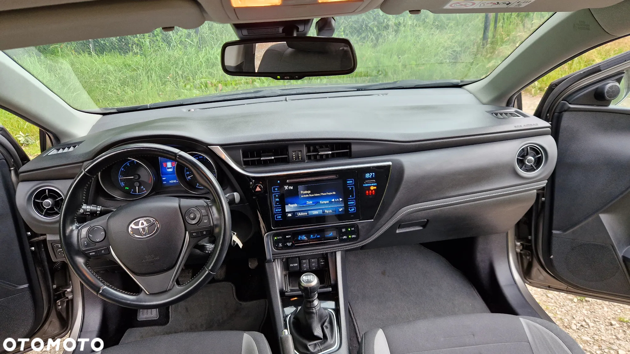 Toyota Auris 1.6 Premium - 18