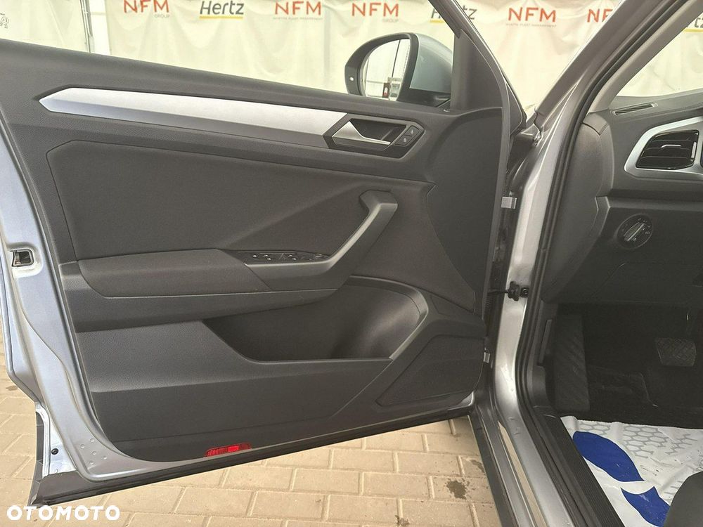 Volkswagen T-Roc - 11