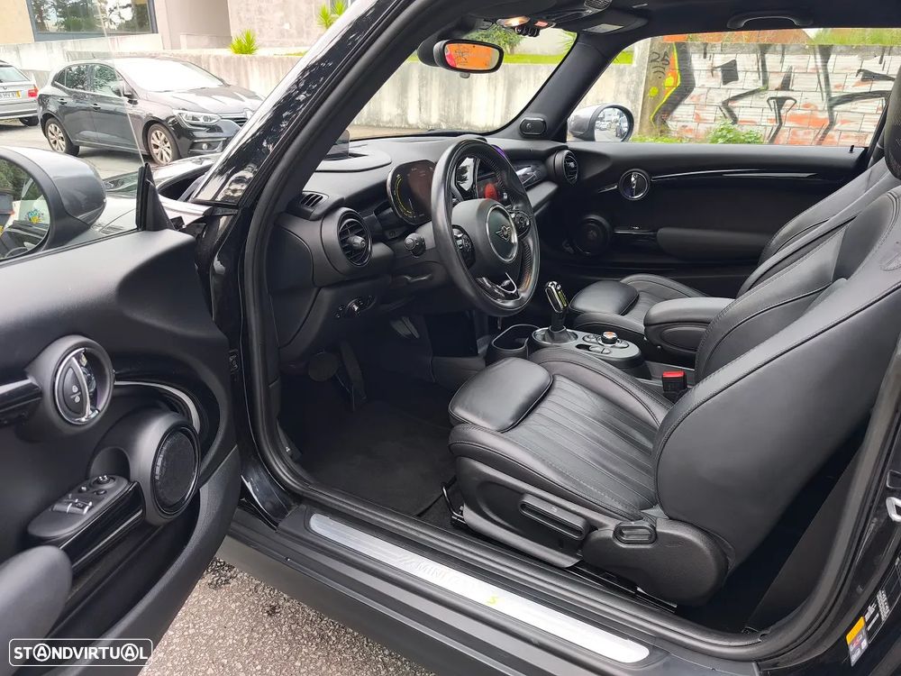 MINI 3 Portas Cooper SE Premium Extra Yours - 13