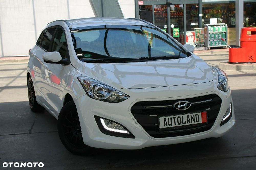 Hyundai i30 1.6 Automatik Style - 3