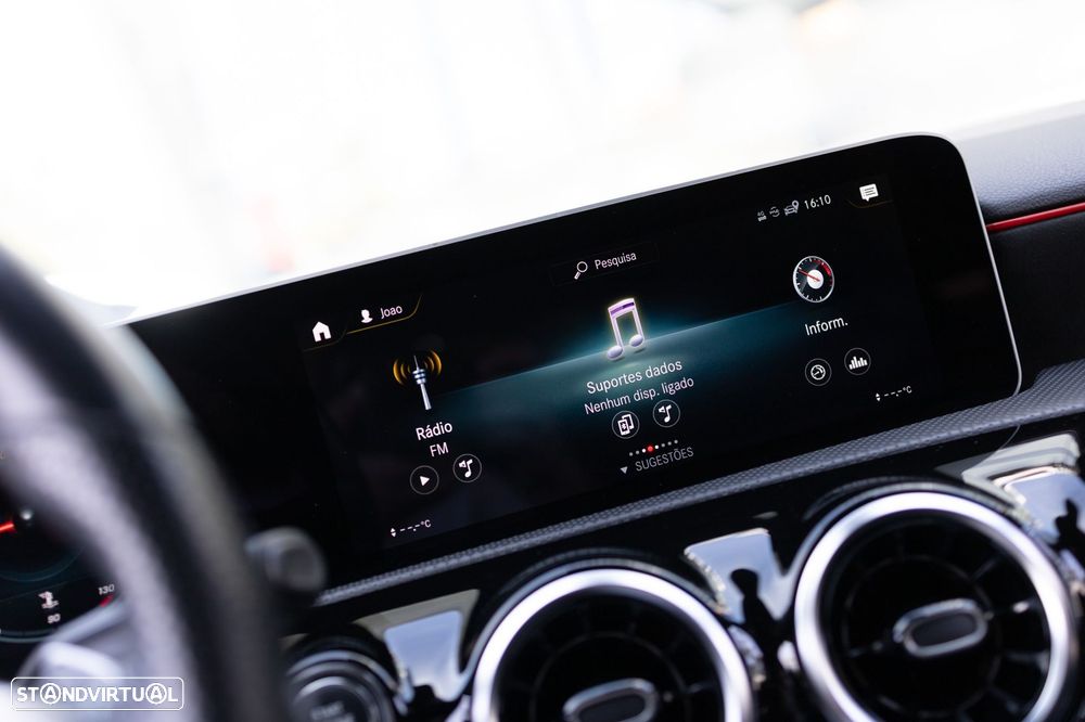 Mercedes-Benz A 180 d AMG Line Aut. - 31