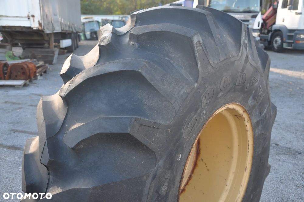Opona Goodyear 23.1-26  Nowa Bizon john deere - 2