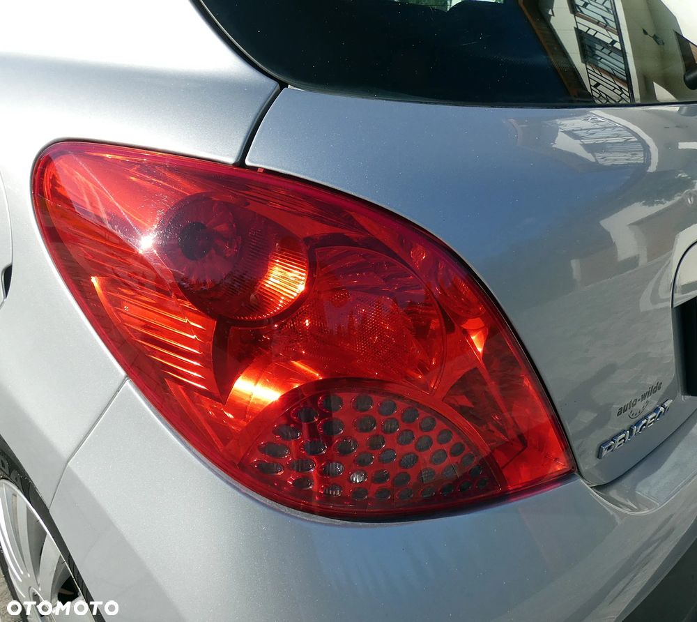 Peugeot 207 1.6 Trendy - 17