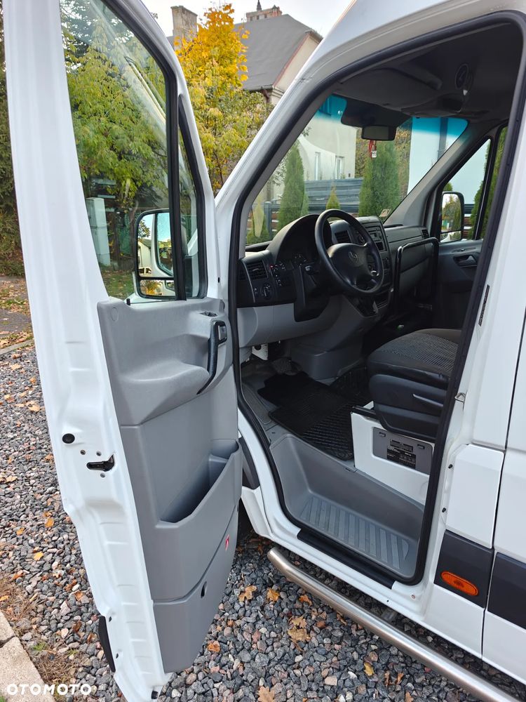 Mercedes-Benz Sprinter - 10