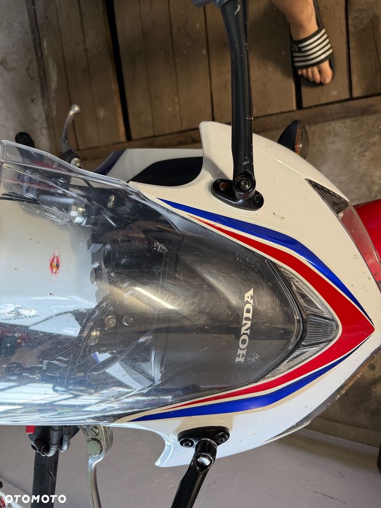 Honda CBR - 8