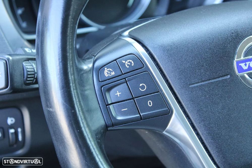 Volvo V40 1.6 D2 Momentum Eco - 19