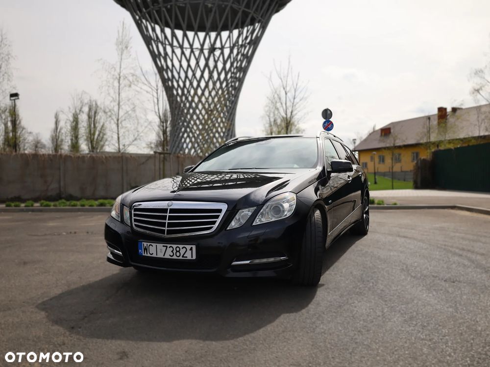 Mercedes-Benz Klasa E 220 CDI BlueEff Avantgarde - 3
