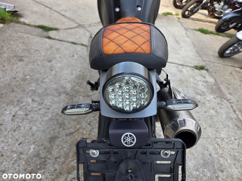 Yamaha XSR - 28