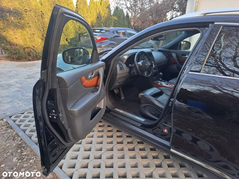 Infiniti QX70 3.0d S Premium - 9