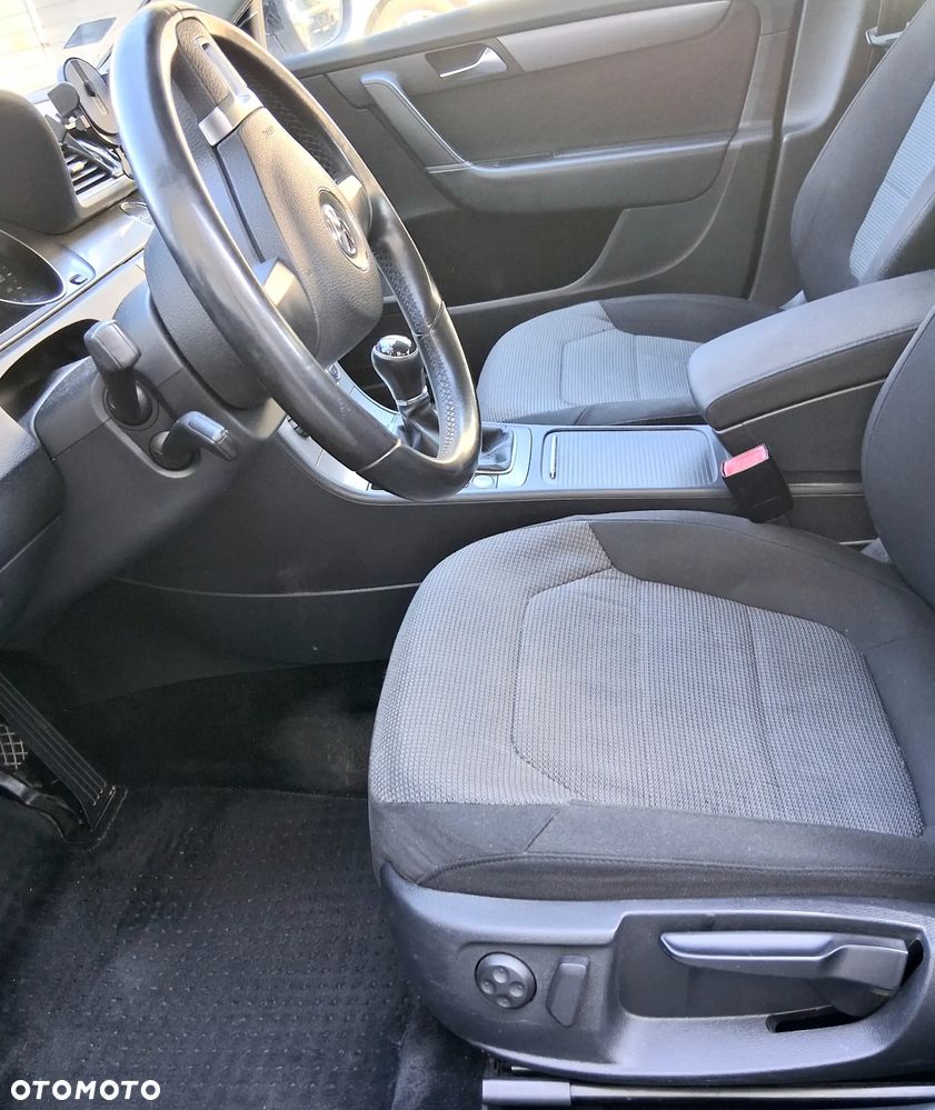 Volkswagen Passat 2.0 TSI Highline - 24