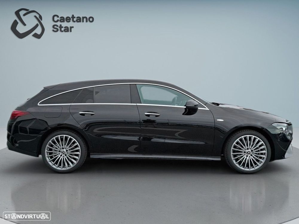 Mercedes-Benz CLA 250 e Shooting Brake AMG Line - 9