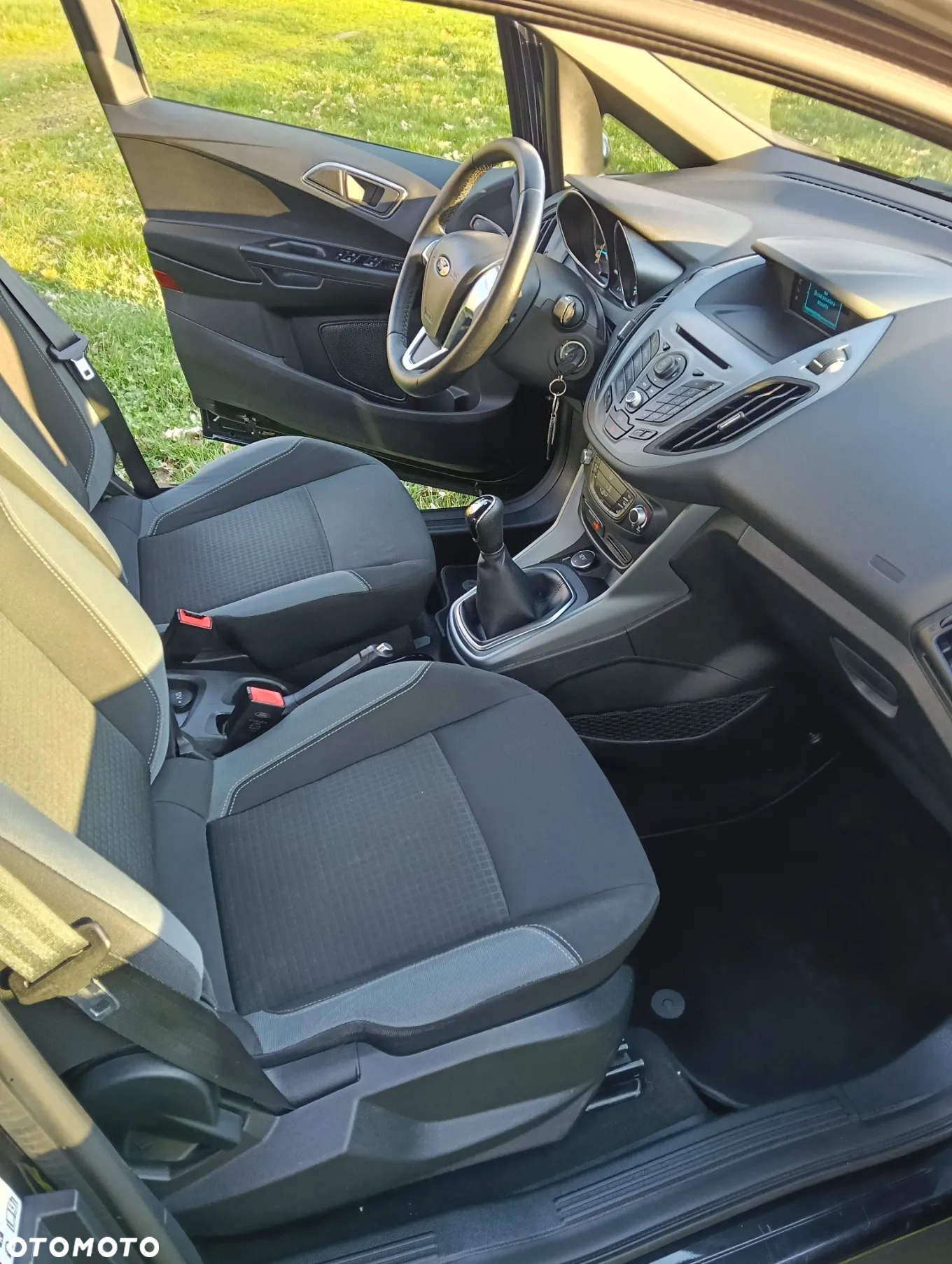 Ford B-MAX 1.4 Ambiente - 19