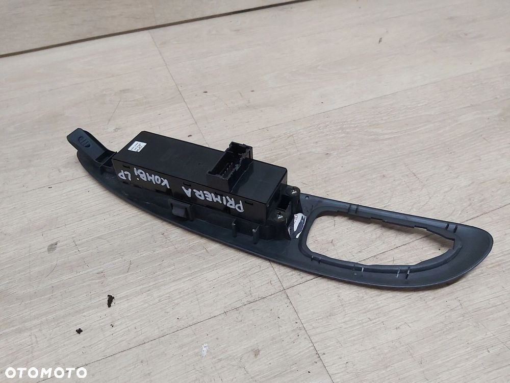 Nissan Primera P12 panel przełącznik szyb lewy przód 25401-AV640 - 4