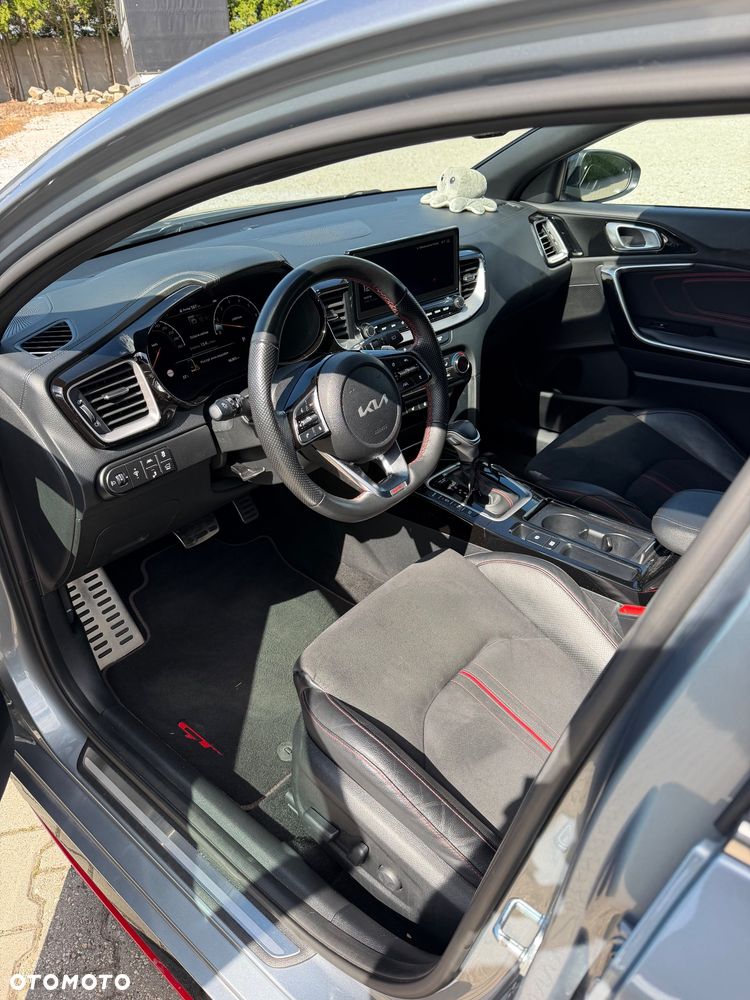 Kia ProCeed 1.6 T-GDI GT DCT - 9