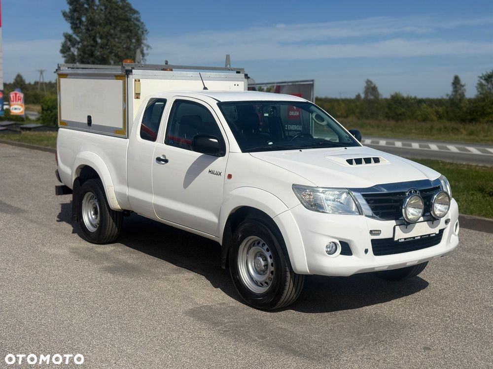 Toyota Hilux - 12