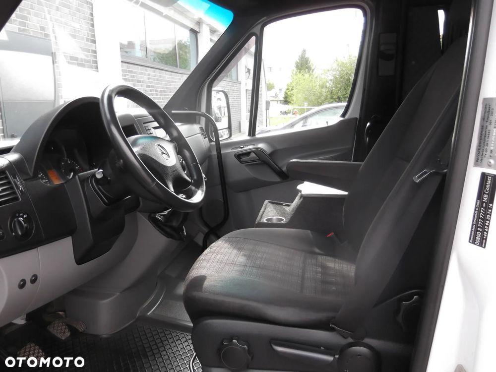 Mercedes-Benz Sprinter  Autobus(15+1) - 9