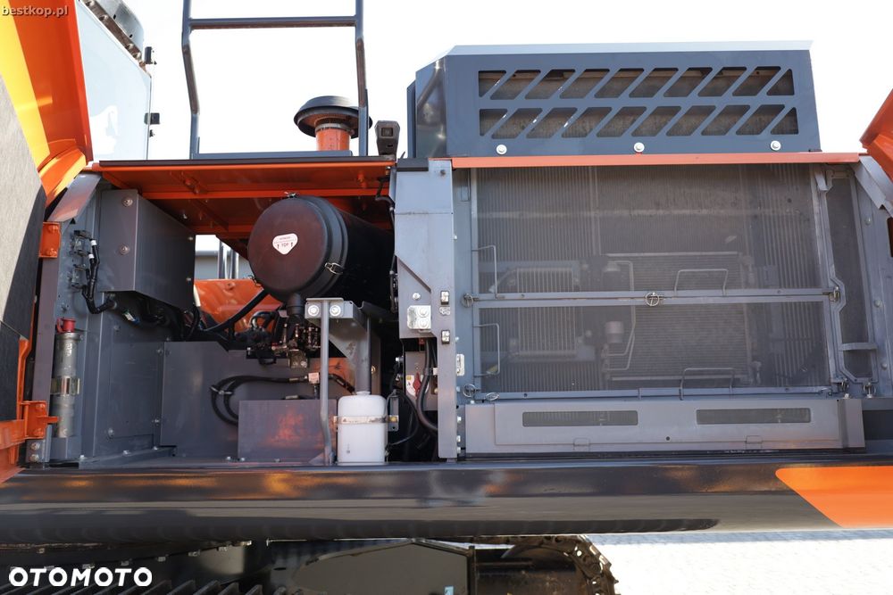 Hitachi ZX350LCN-7 - 32