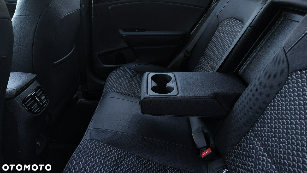 Kia Ceed - 24
