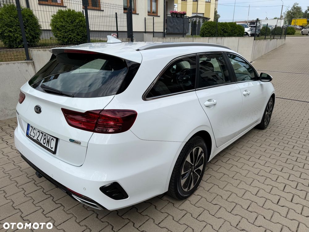 Kia Ceed - 13