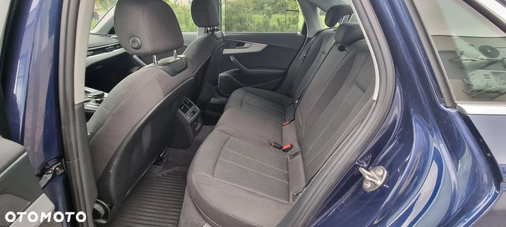 Audi A4 Limousine 35 TFSI mHEV S Line S tronic - 10