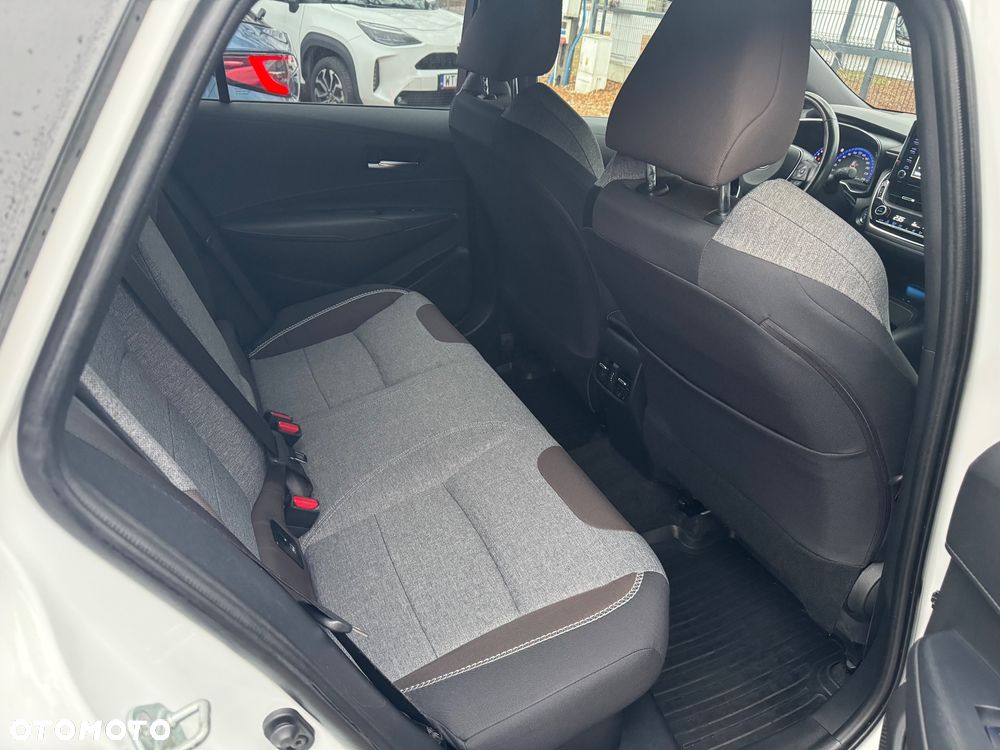 Toyota Corolla 2.0 Hybrid Trek - 9