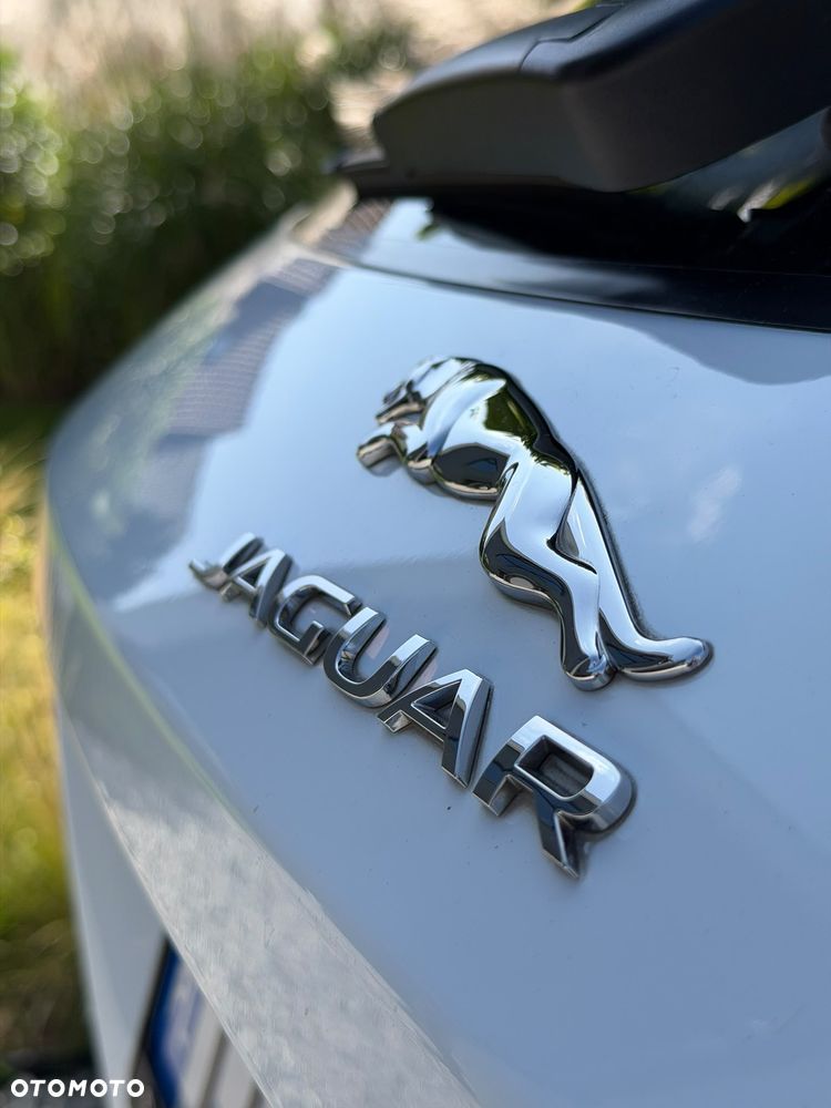 Jaguar F-Pace 2.0 i4D AWD Prestige - 12