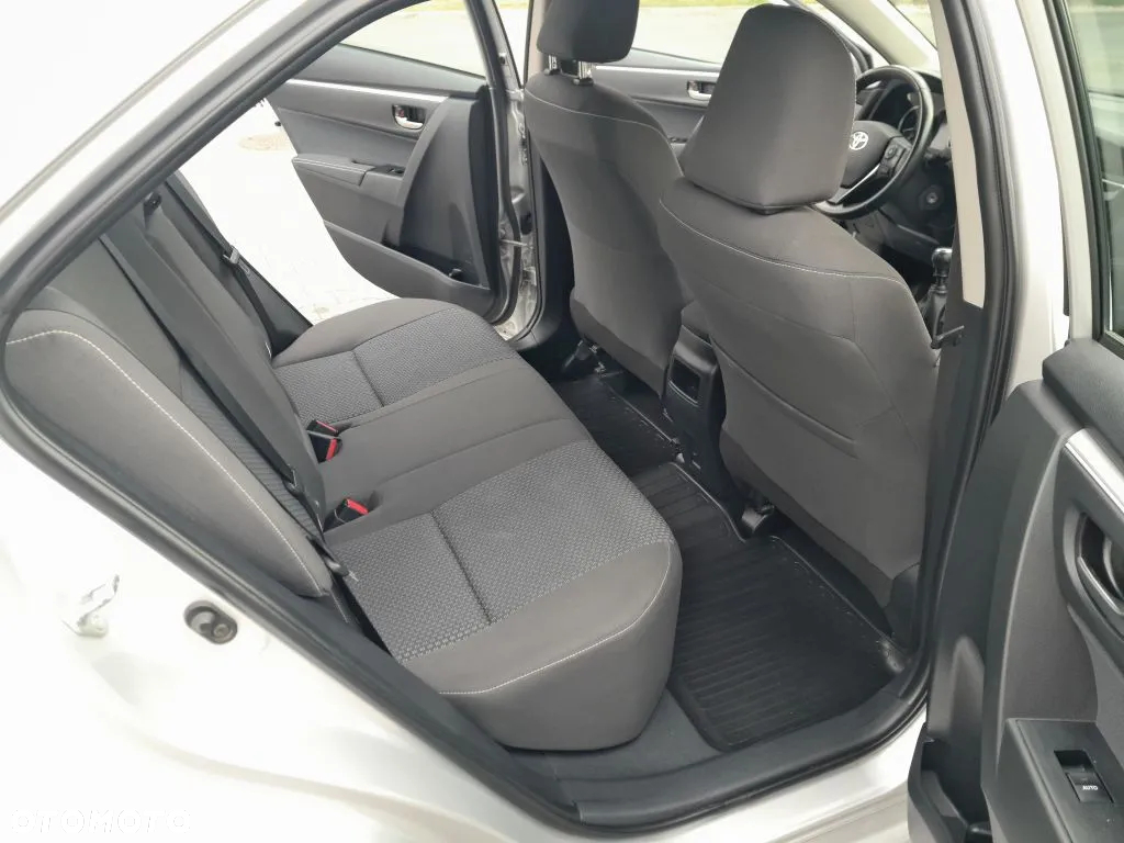 Toyota Corolla 1.6 Comfort - 18