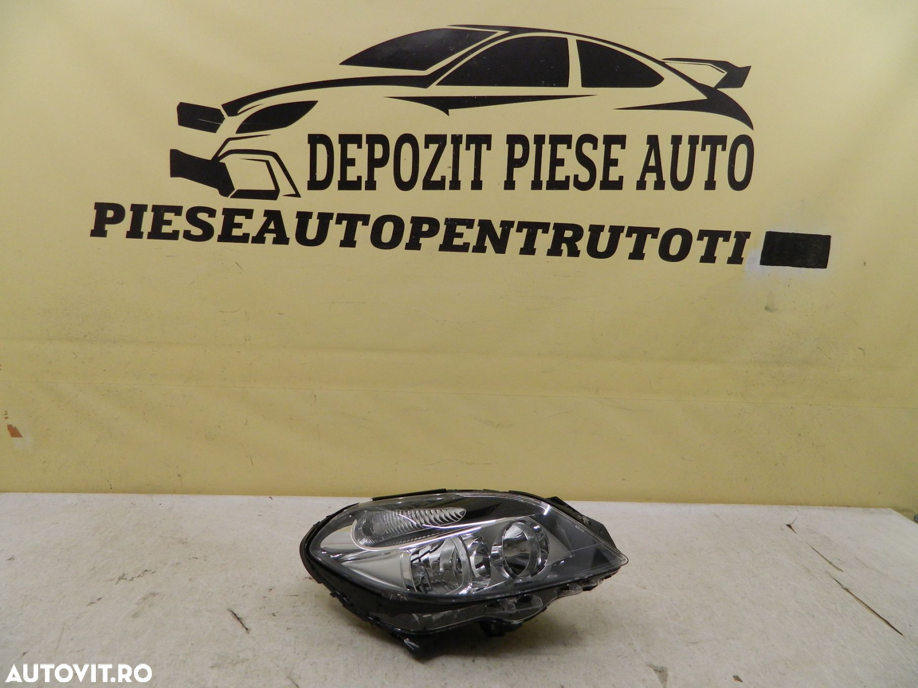 Far dreapta Halogen Mercedes B-Class w246, 2011, 2012, 2013, 2014, cod origine A2468200261. - 2