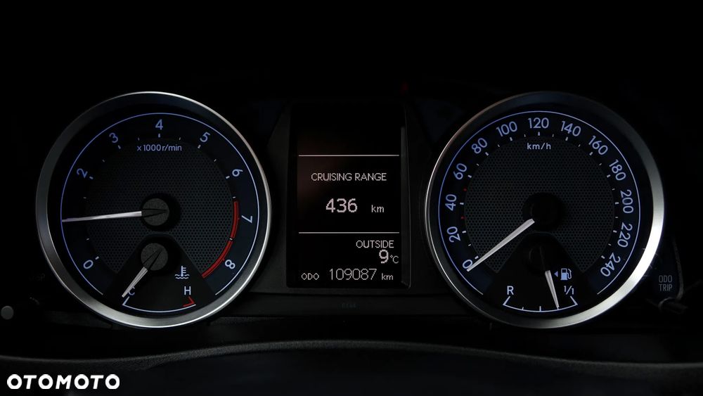 Toyota Auris - 16