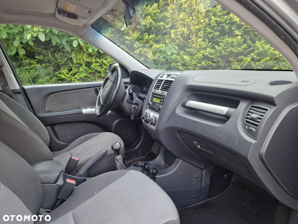 Kia Sportage 2.0 Expedition - 8
