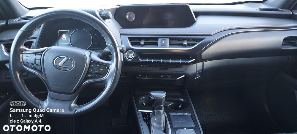 Lexus UX 200 GPF Business 2WD - 9