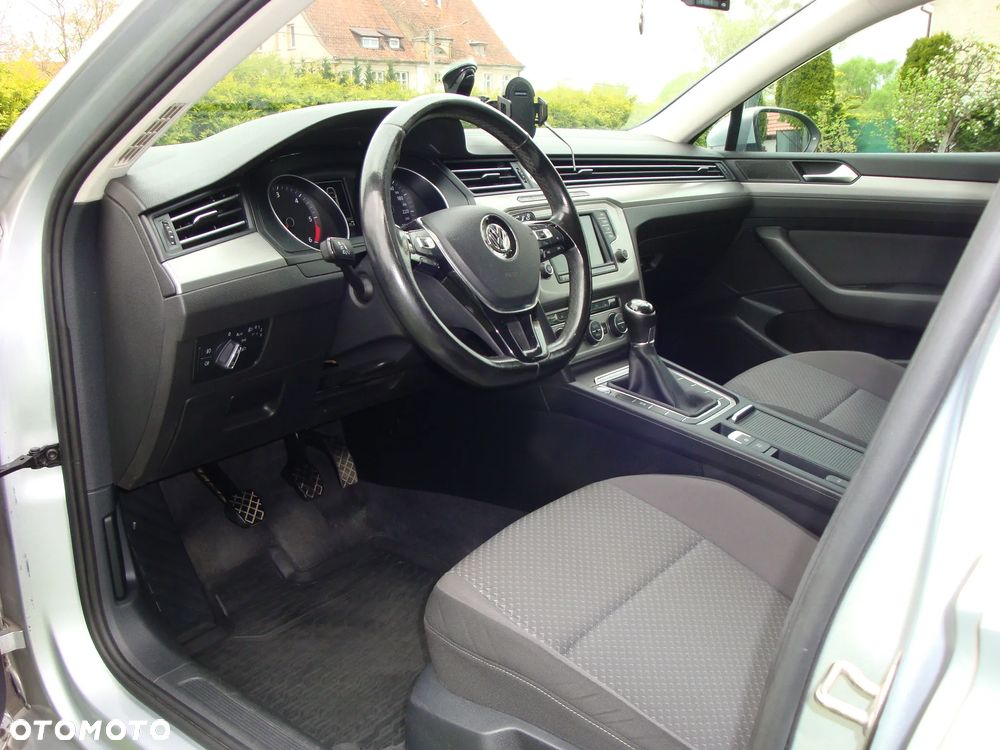 Volkswagen Passat 2.0 TDI BMT Trendline - 8