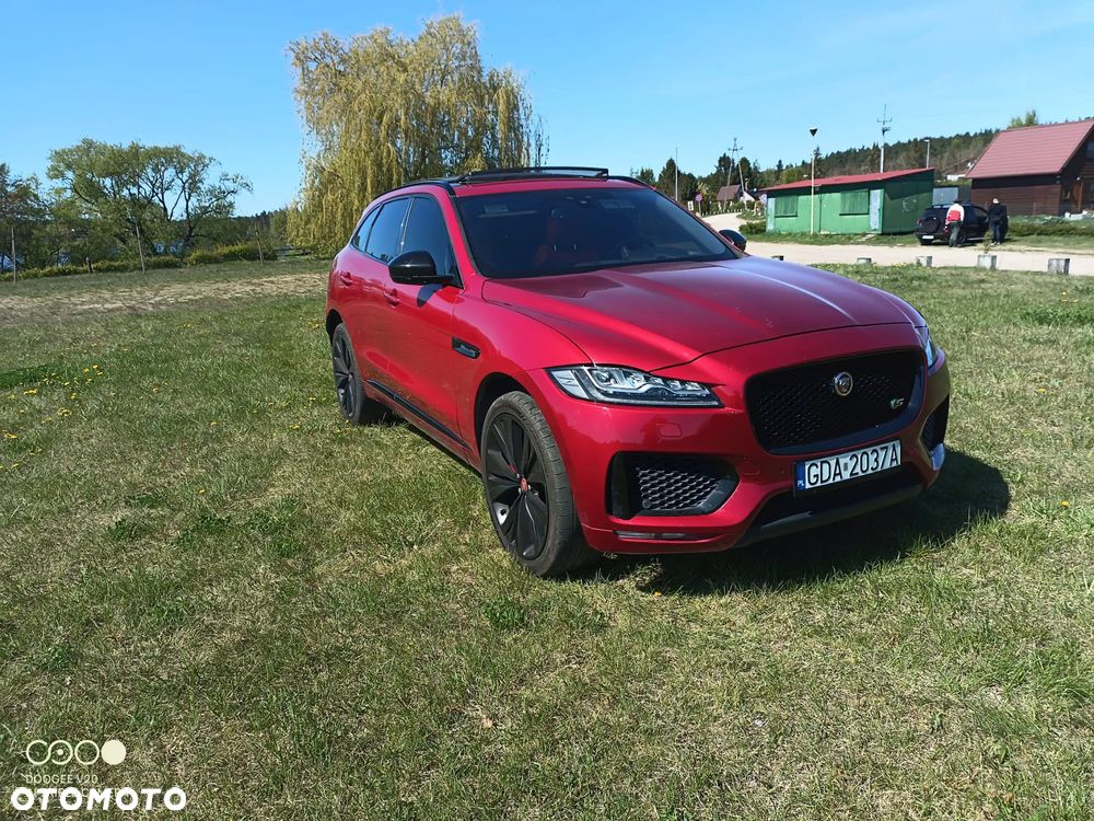 Jaguar F-Pace