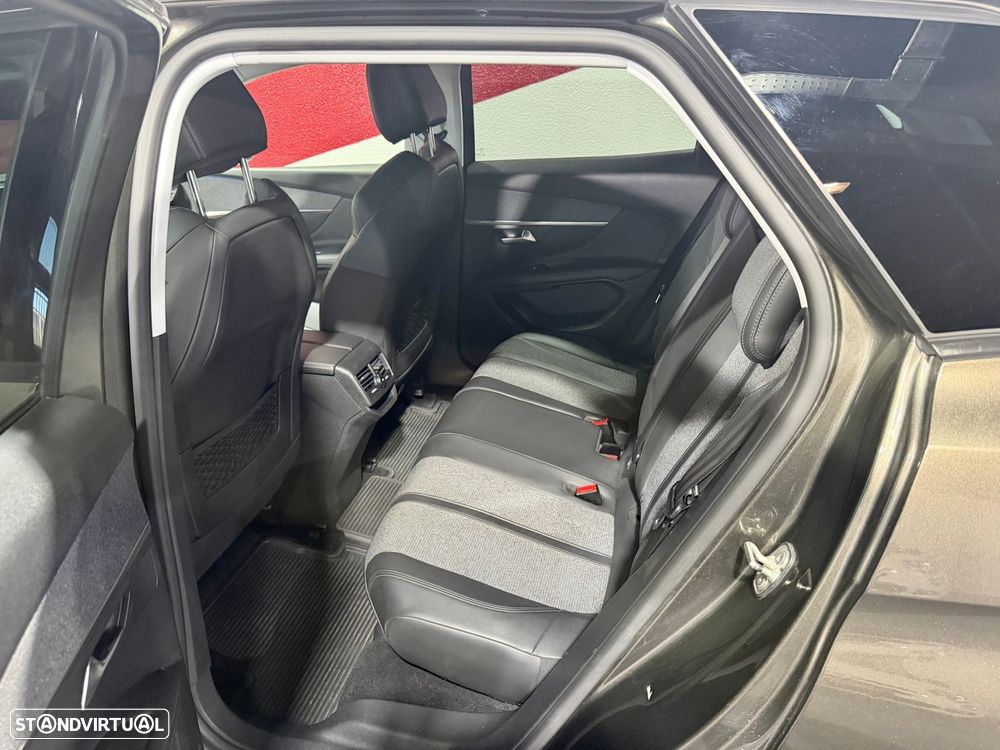Peugeot 3008 - 21