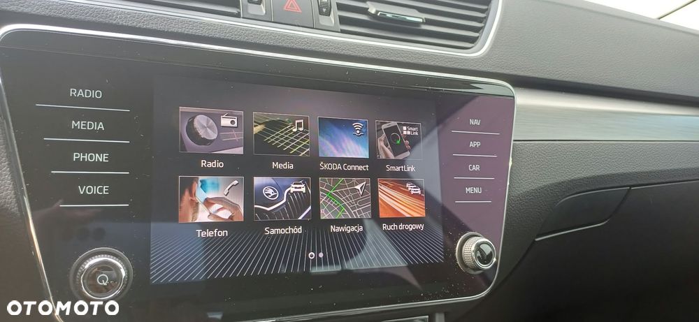 Skoda Superb 2.0 TDI Style DSG - 21