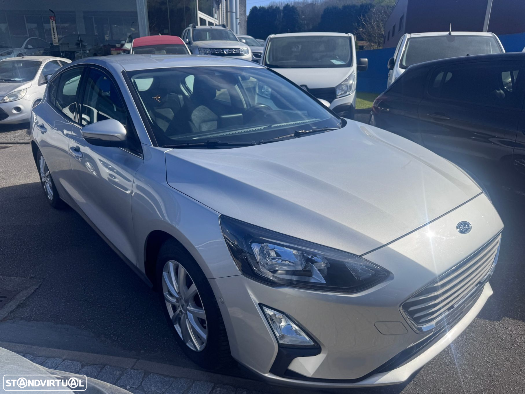 Ford Focus 1.0 EcoBoost S&S COOL&CONNECT - 2