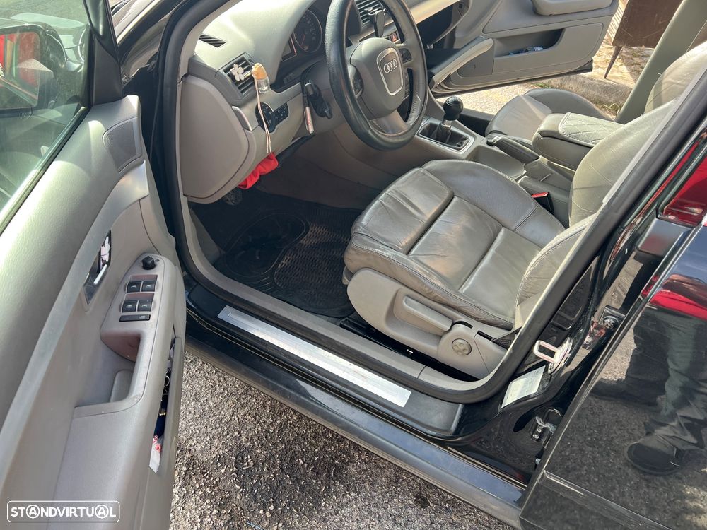 Audi A4 Avant 2.0 TDi - 10